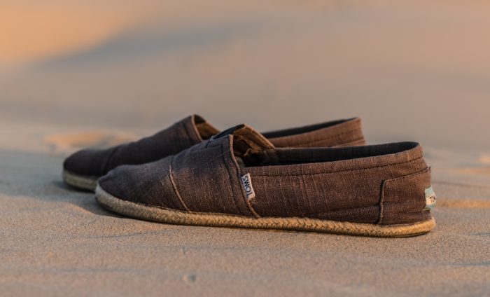 L’ESPADRILLE : L’ACCESSOIRE INDISPENSABLE DE L’ÉTÉ